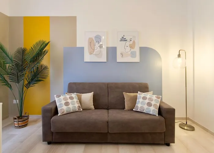 Elide - Nido D'amore In Ponte Milvio Con Balcone *